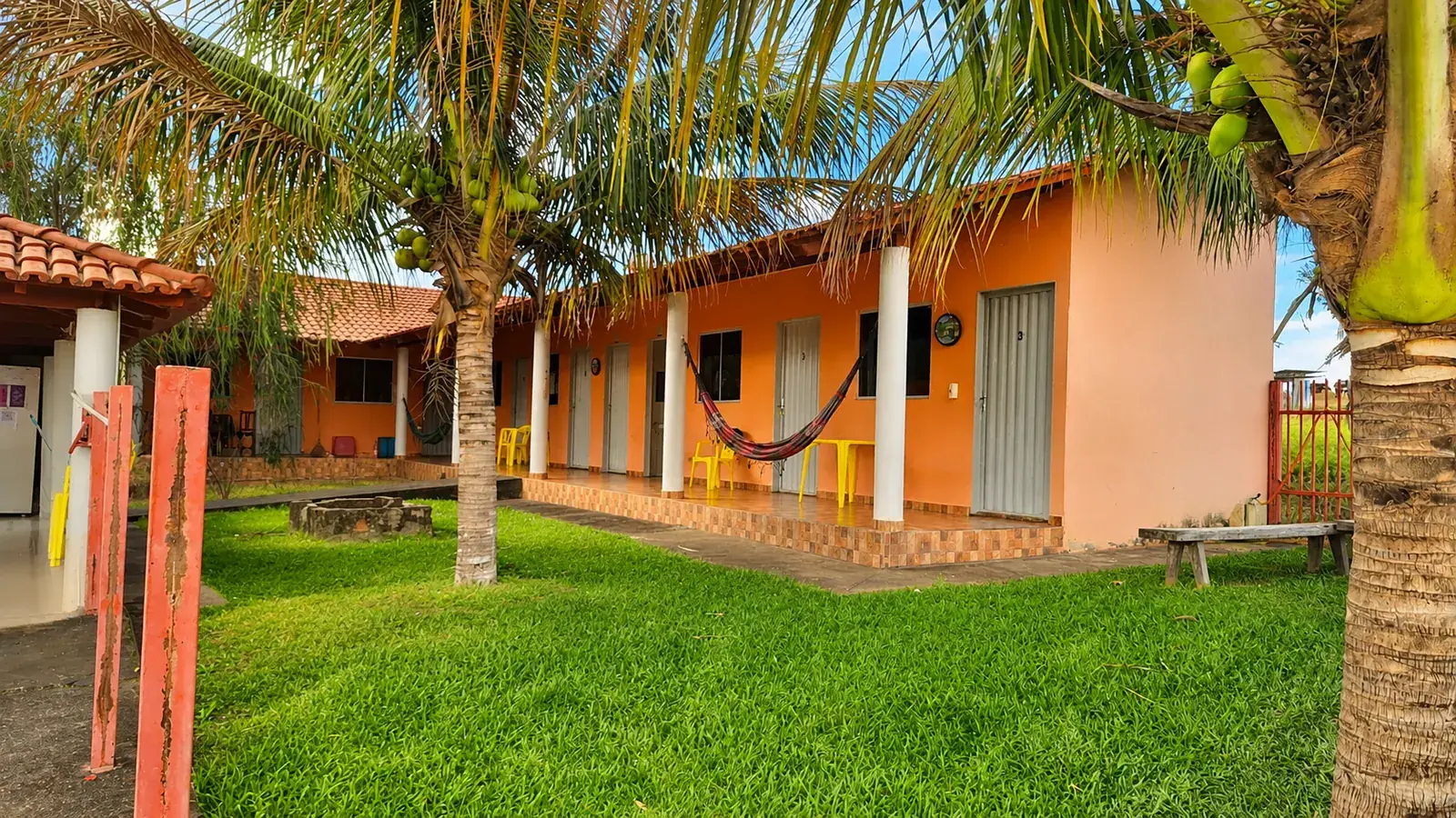 Quartos e jardim